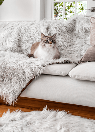CatNap™ Anti-Scratch & Waterproof Throw Blanket - Grey