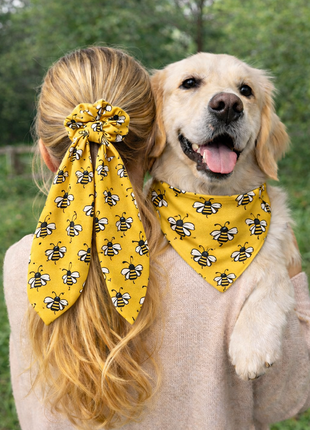 Bees & Daisy Dog Bandana - Pup List