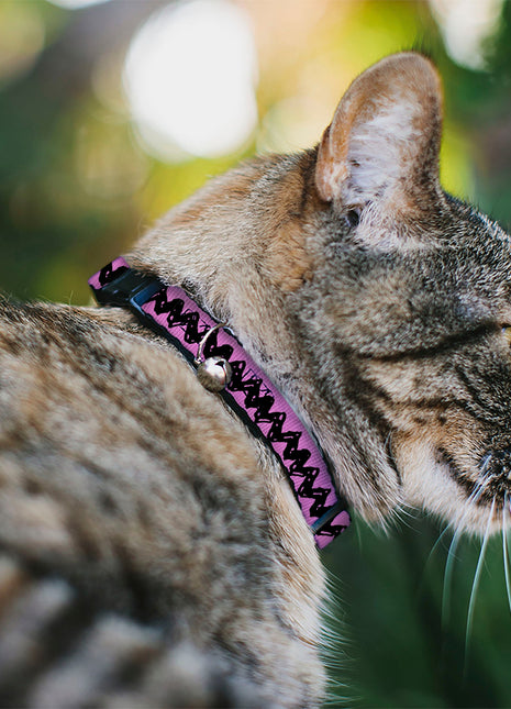 Breakaway Cat Collar with Bell - Peanuts Charlie Brown Zig Zag Stripe Pink/Black