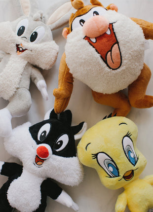 Dog Toy Squeaker Plush - Looney Tunes Bugs Bunny Full Body