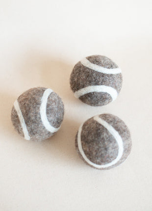 TENNIS BALL WOOL CAT TOY