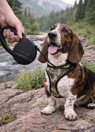 Parisian Pet 'Retractable Leash M' for Dogs & Cats – Stylish 16-Foot Retractable Dog Leash with Ergonomic Handle, Black