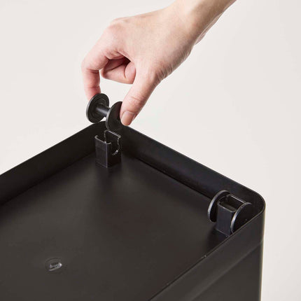 Rolling Airtight Pet Food Container (25 lbs.)