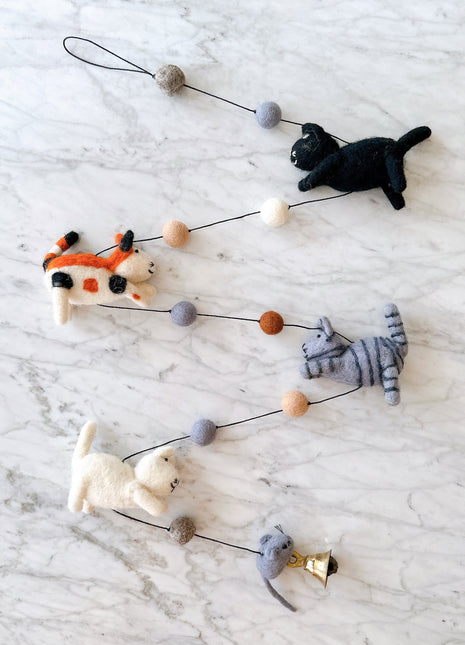 Felt Cat Garland - Pup List