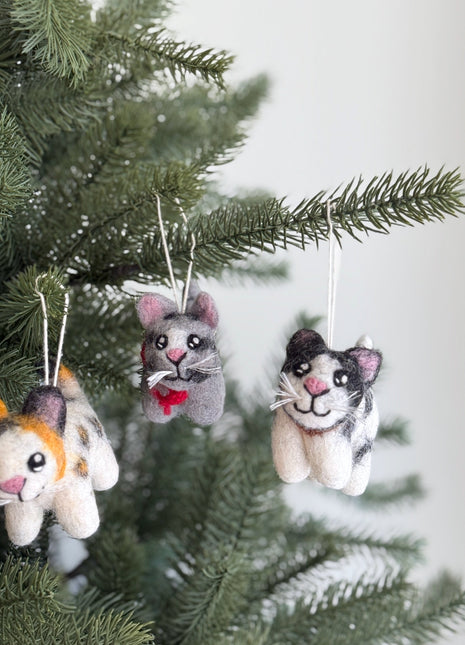 Felt Cat Ornament – Calico, Gray Tabby & Tuxedo 😺✨