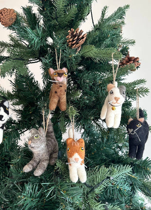 Felt Ornament - Playful Cat