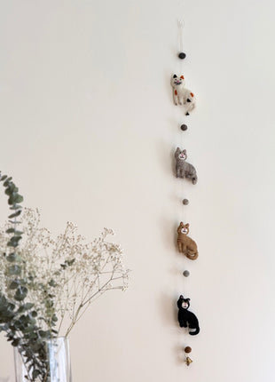 Felt Stitched Cat Garland - Pup List