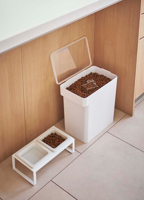 Airtight Pet Food Container - Two Sizes