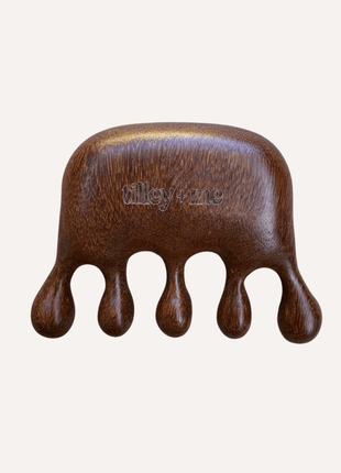 Sandalwood Pet Massage Tool – Relieves Shedding & Boosts Circulation