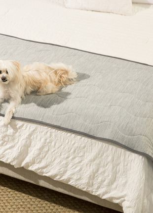 PupChill™ Cooling Waterproof Runner Blanket - Arctic Grey
