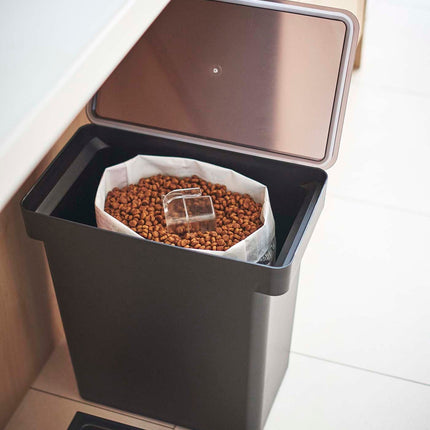 Rolling Airtight Pet Food Container (25 lbs.)